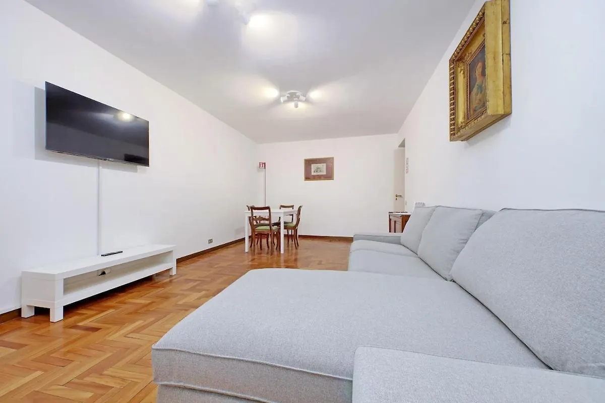 Pantheon Apartment Rondanini ローマ
